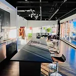 Sunny Penthouse On 17Th Ave, 1 Bedroom, 1 Loft Bed With Ladder, 1 Sofa Bed, Sleeps 6, Downtown